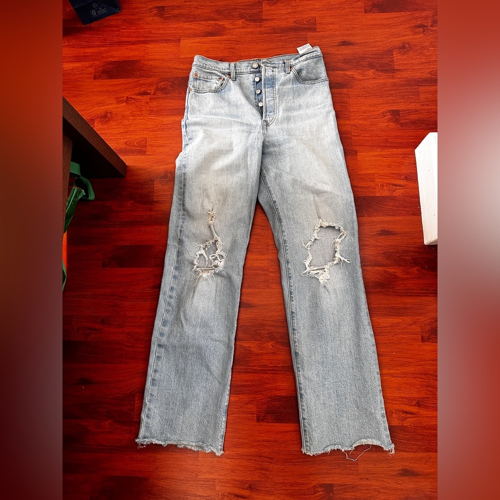 Levi Ripped Flare Jeans